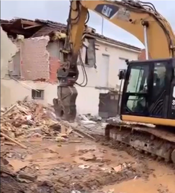 Travaux de démolition Charrier TP à Antigny